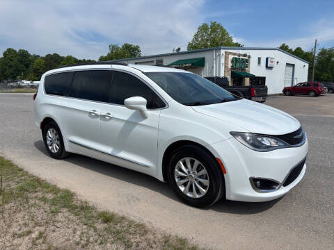 2017 Chrysler Pacifica Touring-L