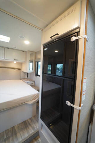 2021 Thor Motor Coach Four Winds