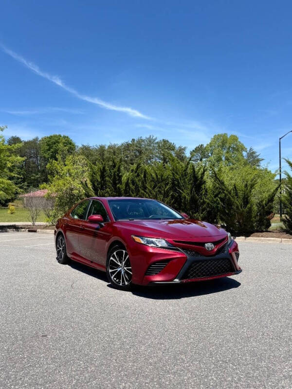 2018 Toyota Camry SE