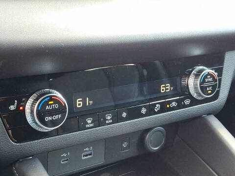 2025 Mitsubishi Outlander PHEV SE