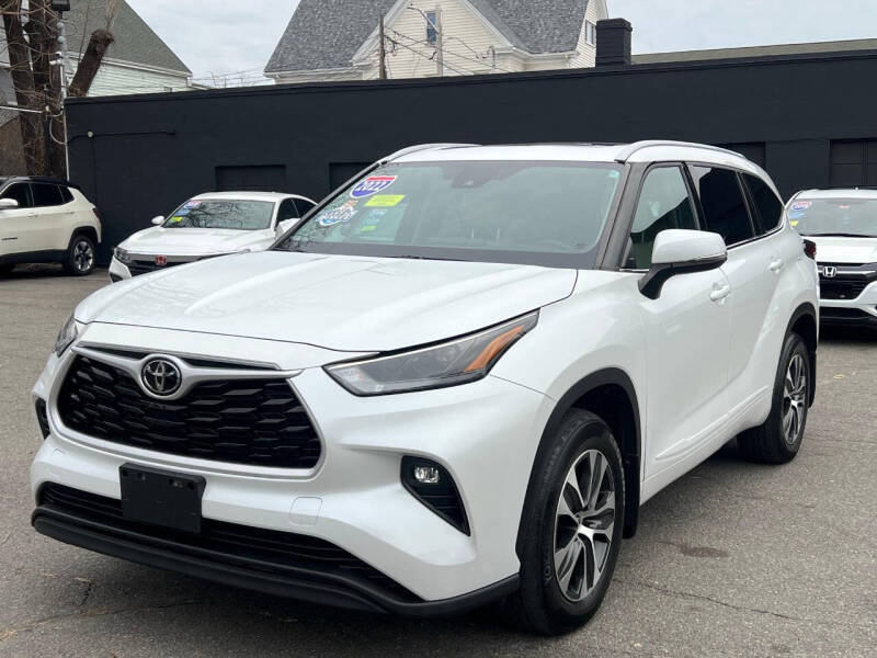 2022 Toyota Highlander XLE