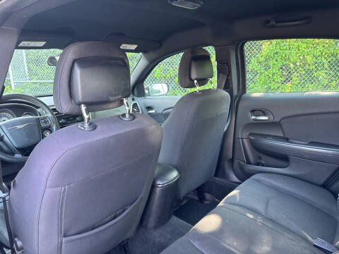 2013 Chrysler 200 LX