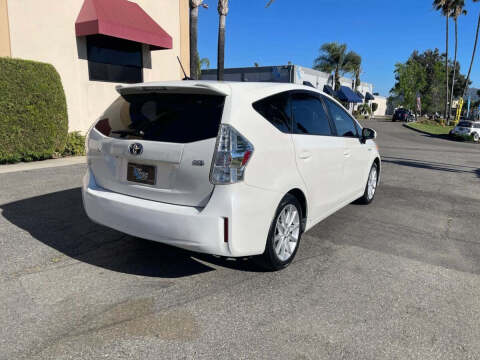 2012 Toyota Prius v Five