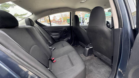 2015 Nissan Versa 1.6 S Plus