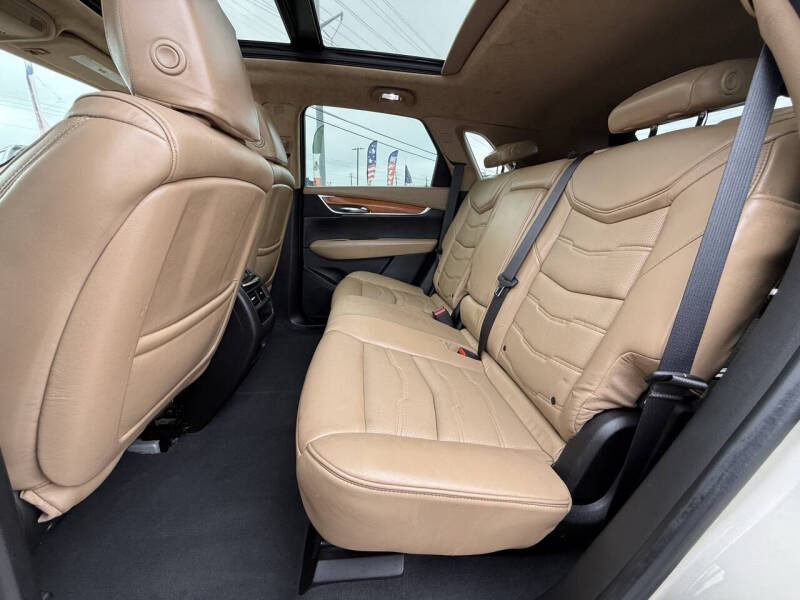 2017 Cadillac XT5 Platinum