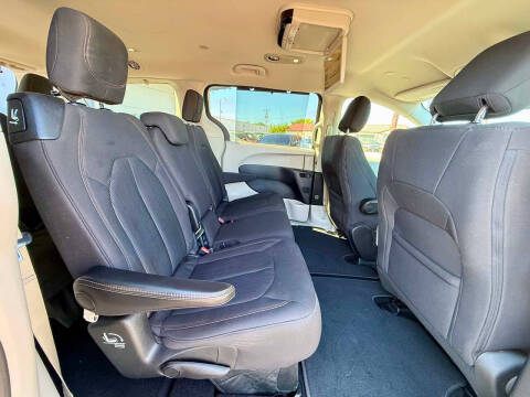 2020 Chrysler Pacifica Touring