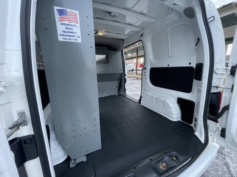 2021 Nissan NV200 SV