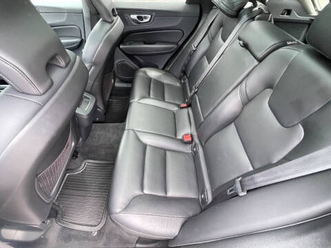 2023 Volvo XC60 B5 Core