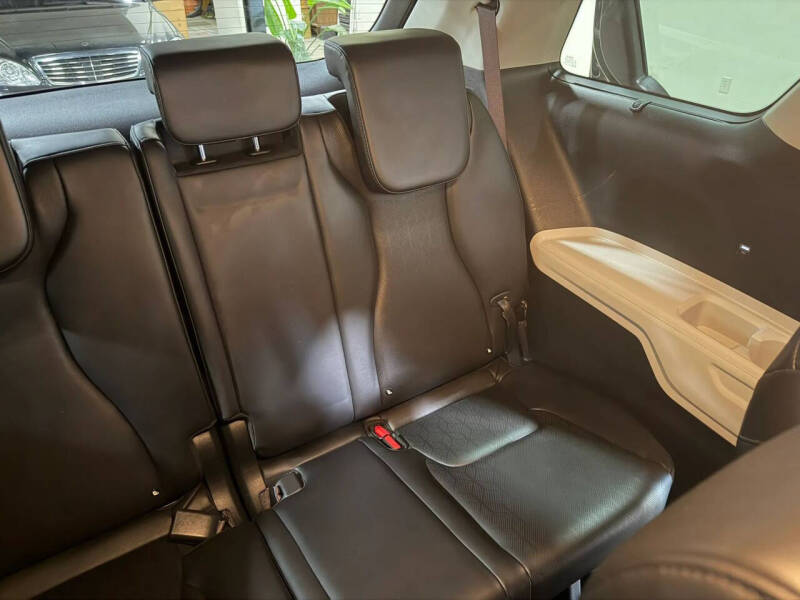 2023 Kia Carnival EX