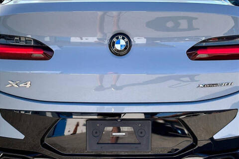 2023 BMW X4 xDrive30i