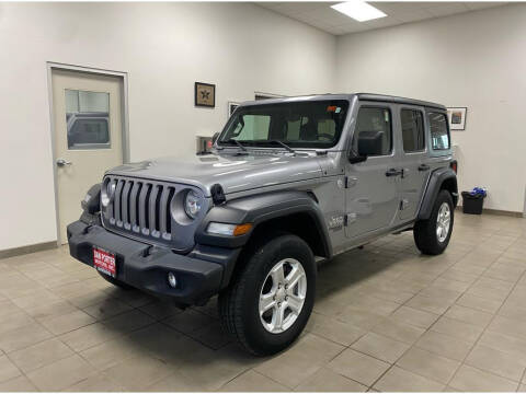 2019 Jeep Wrangler Unlimited for sale at DAN PORTER MOTORS in Dickinson ND