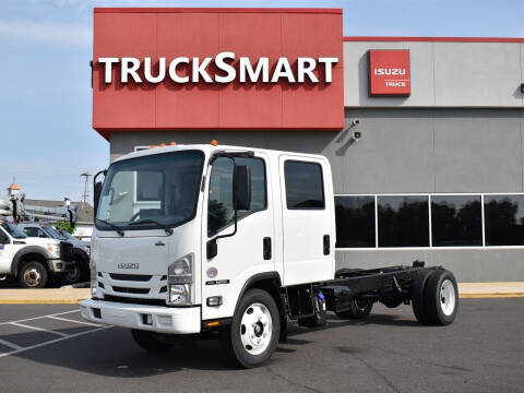 2022 Isuzu NRR