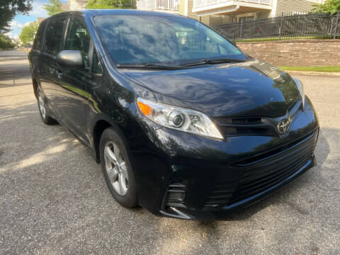 2020 Toyota Sienna for sale at CarNYC in Staten Island NY