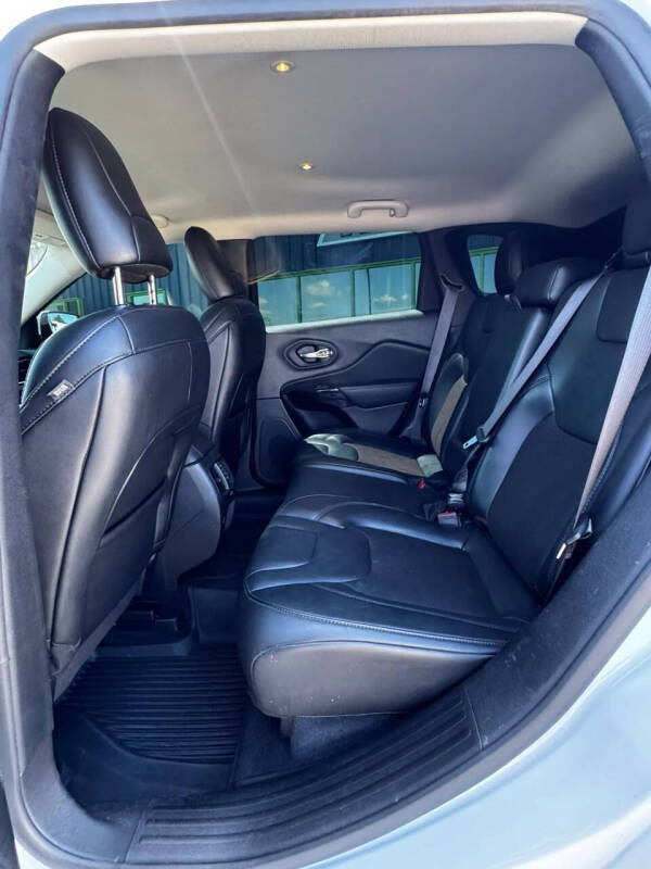 2021 Jeep Cherokee Altitude