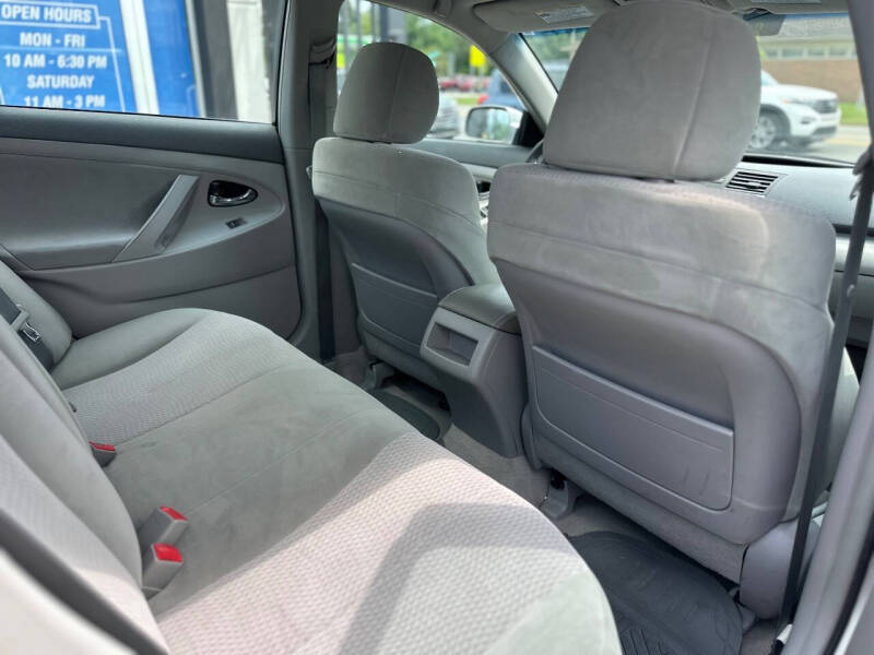 2010 Toyota Camry LE