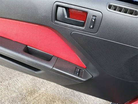 2012 Ford Mustang V6