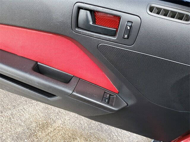 2012 Ford Mustang V6