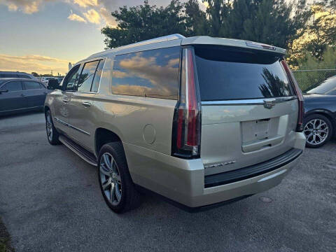 2017 Cadillac Escalade ESV Luxury