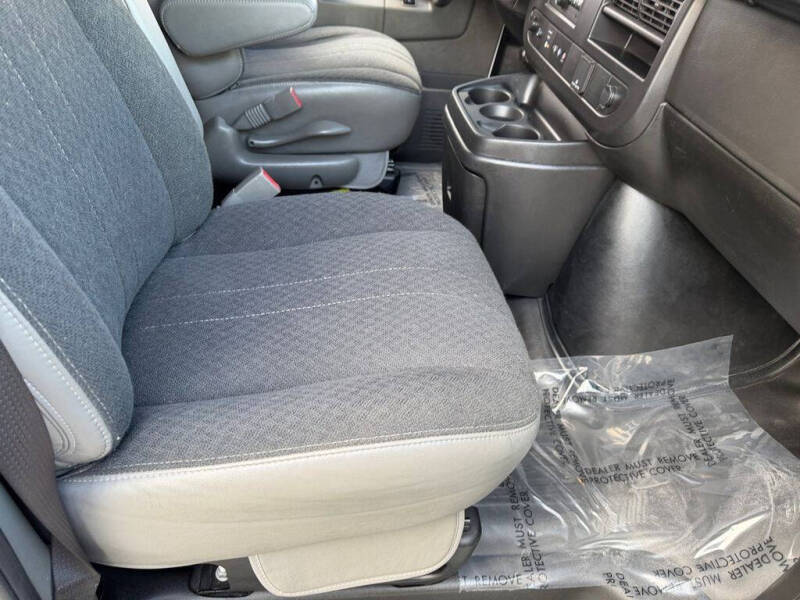 2024 Chevrolet Express 2500