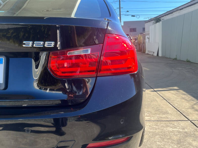 2013 BMW 3 Series 328i