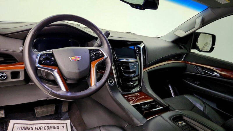 2020 Cadillac Escalade Standard