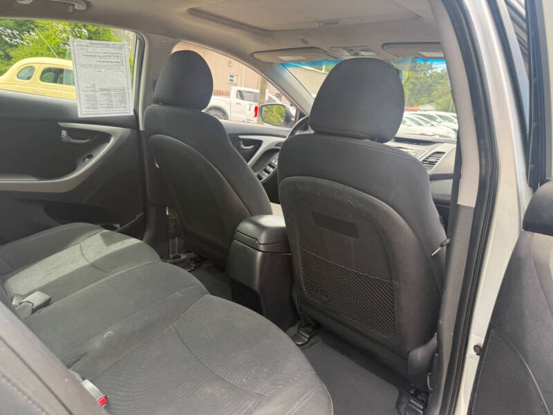 2015 Hyundai Elantra SE