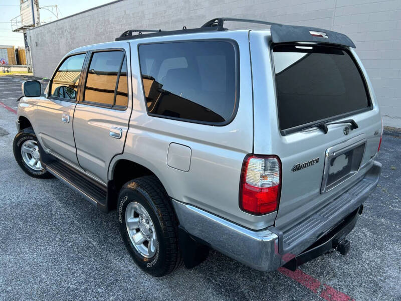2002 Toyota 4Runner SR5