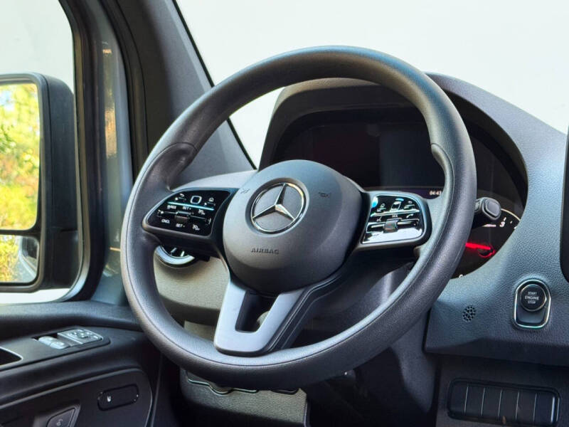 2024 Mercedes-Benz Sprinter 2500