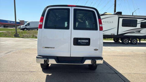 2024 Chevrolet Express 2500