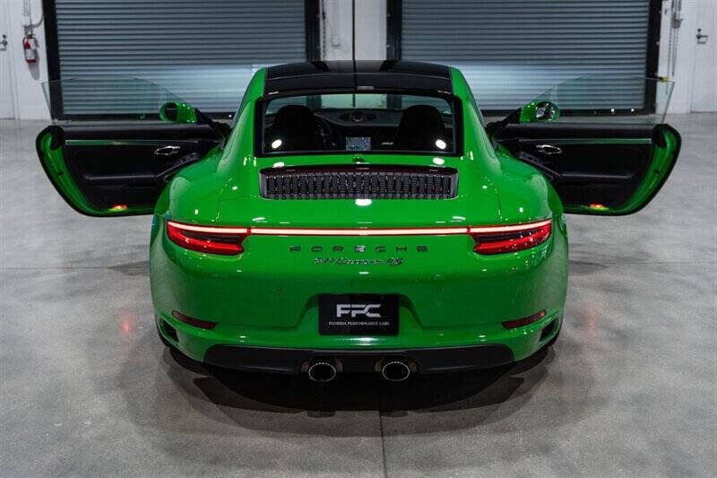 2017 Porsche 911 Carrera 4S