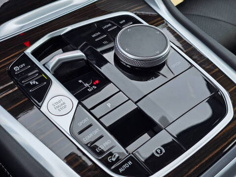 2025 BMW X6 xDrive40i