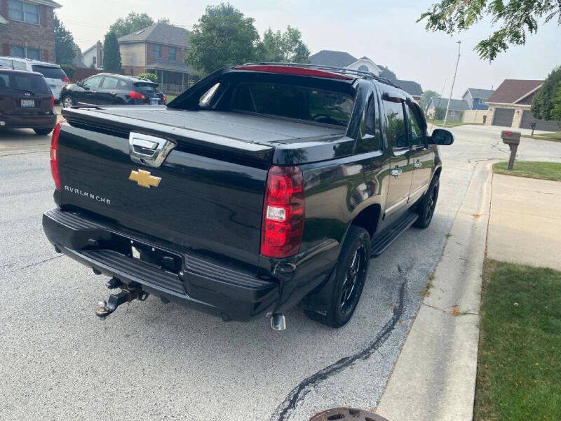 2013 Chevrolet Avalanche LTZ Black Diamond