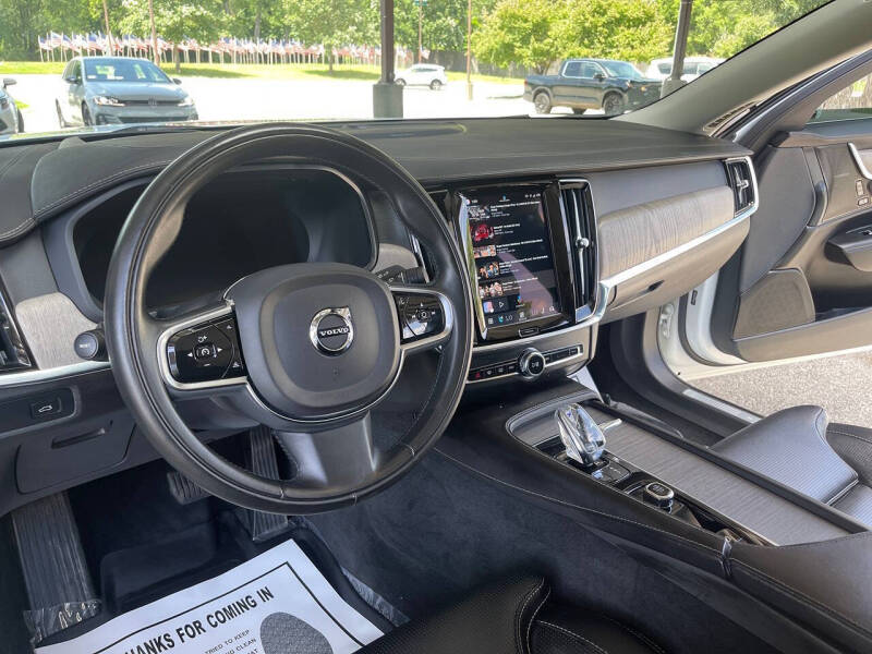 2022 Volvo S90 B6 Inscription
