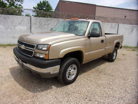 2005 Chevrolet Silverado 2500HD for sale at Amazing Auto Center in Capitol Heights MD