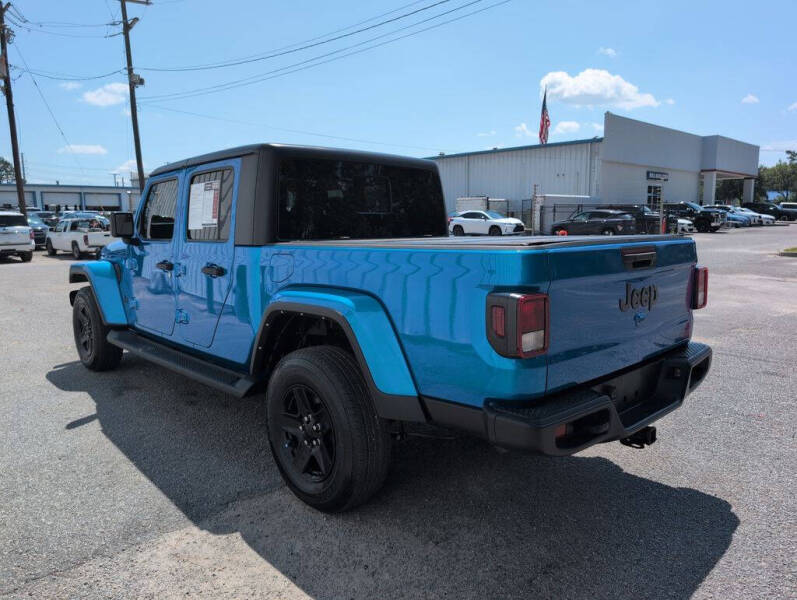 2021 Jeep Gladiator Sport
