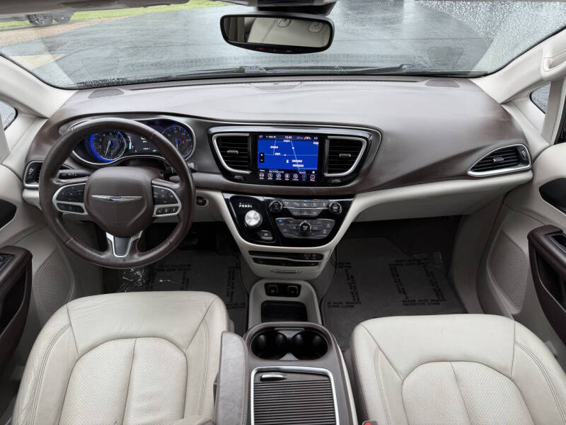 2019 Chrysler Pacifica Touring L Plus