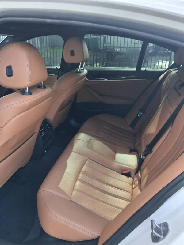 2019 BMW 5 Series 540i