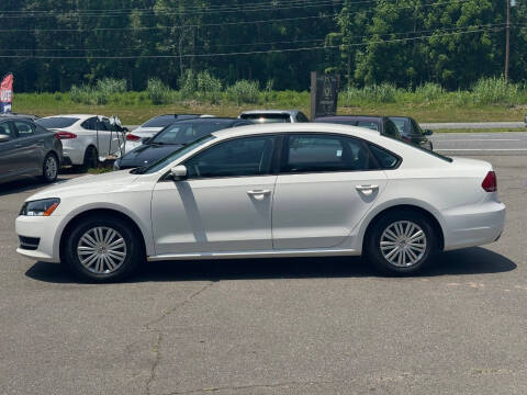 2014 Volkswagen Passat 1.8T S PZEV