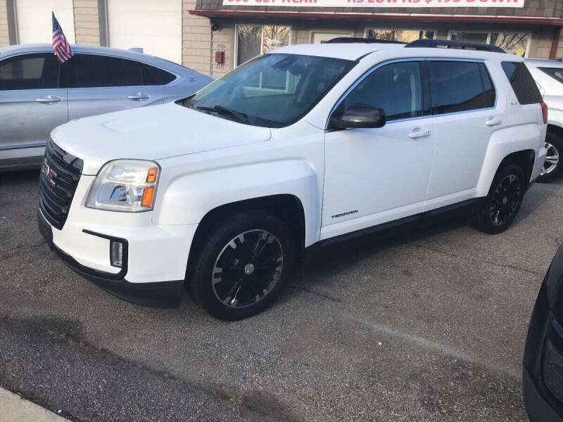 2017 GMC Terrain for sale at 1-800 Get A Car in Mount Clemens MI