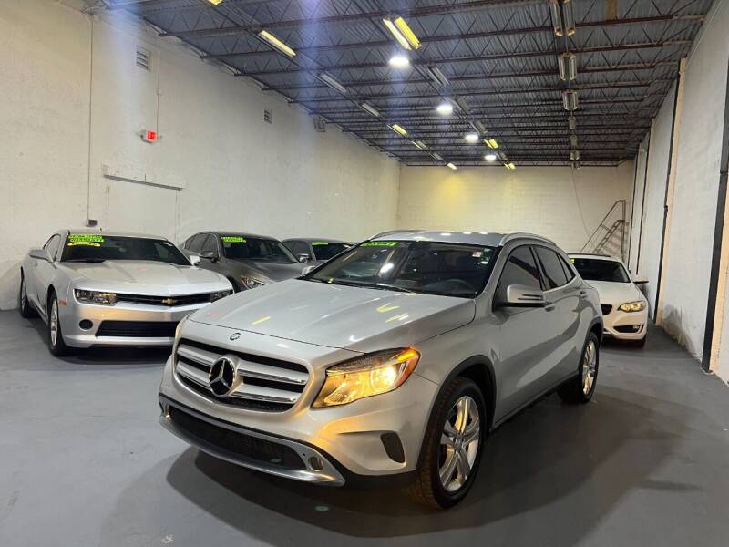 2015 Mercedes-Benz GLA for sale at Lamberti Auto Collection in Plantation FL