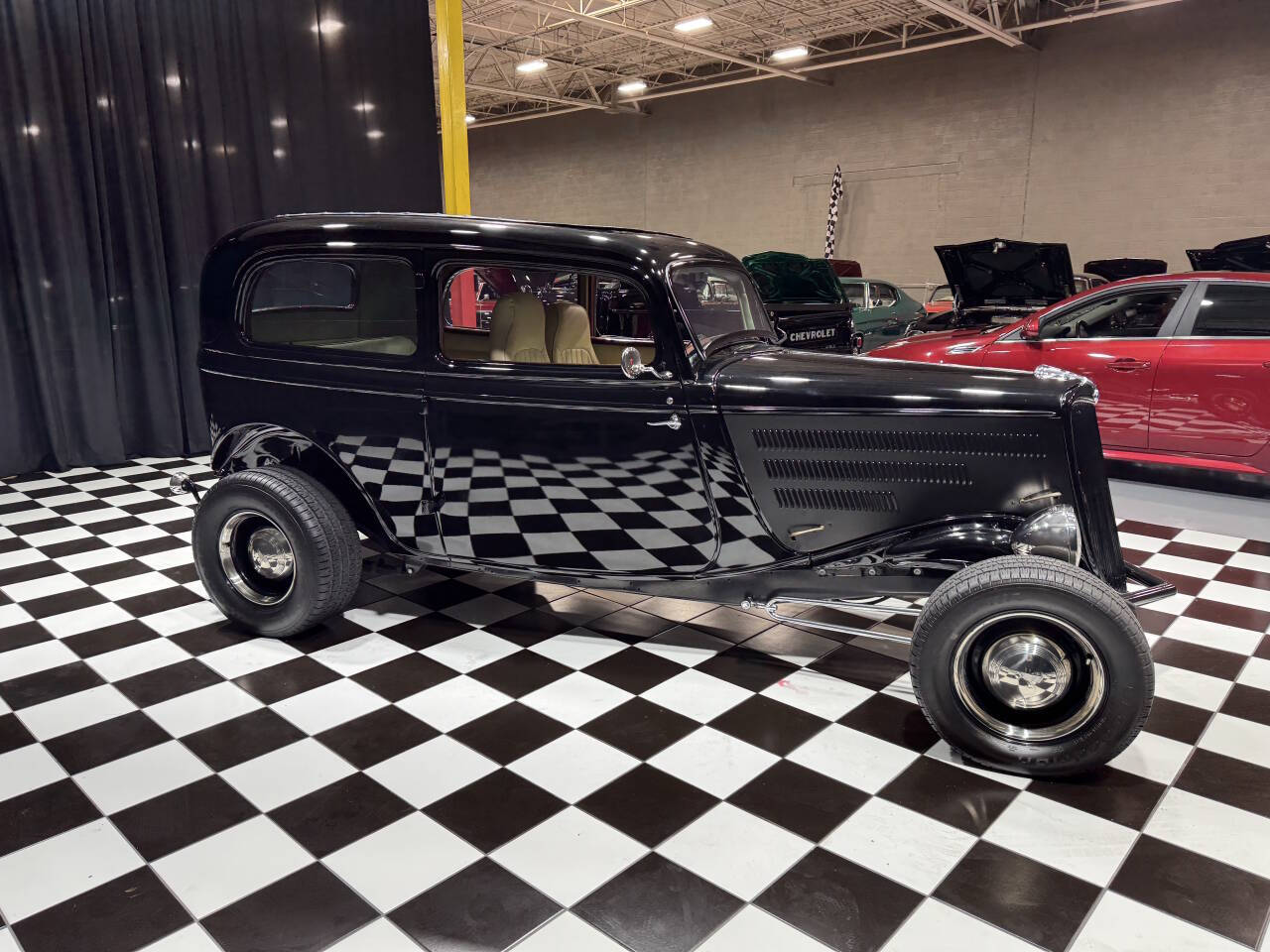 1933 Ford Tudor 7