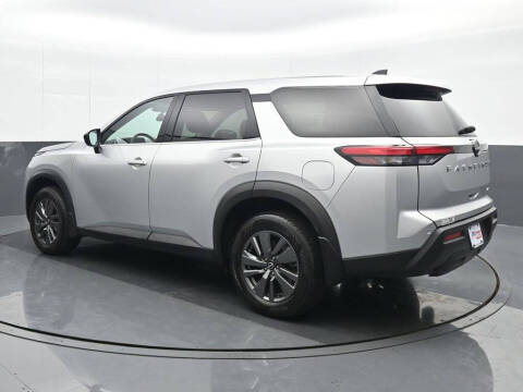 2024 Nissan Pathfinder S