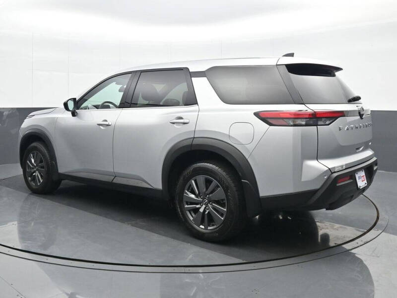 2024 Nissan Pathfinder S
