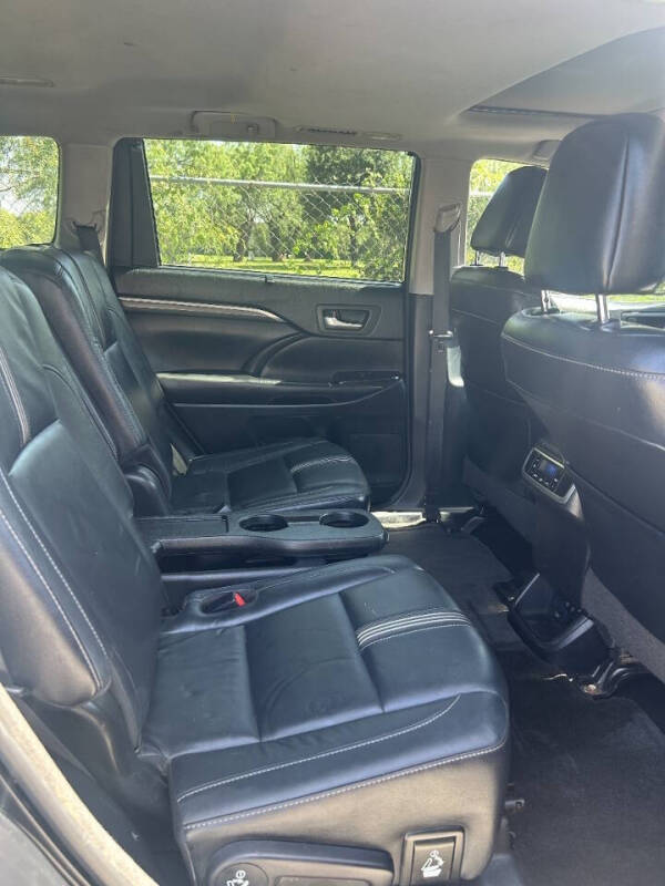 2018 Toyota Highlander SE