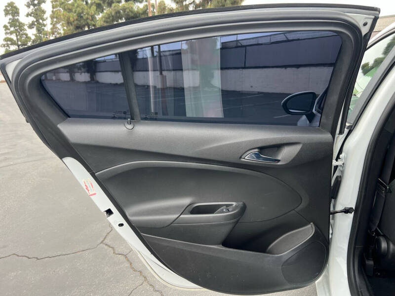 2017 Chevrolet Cruze LS Auto