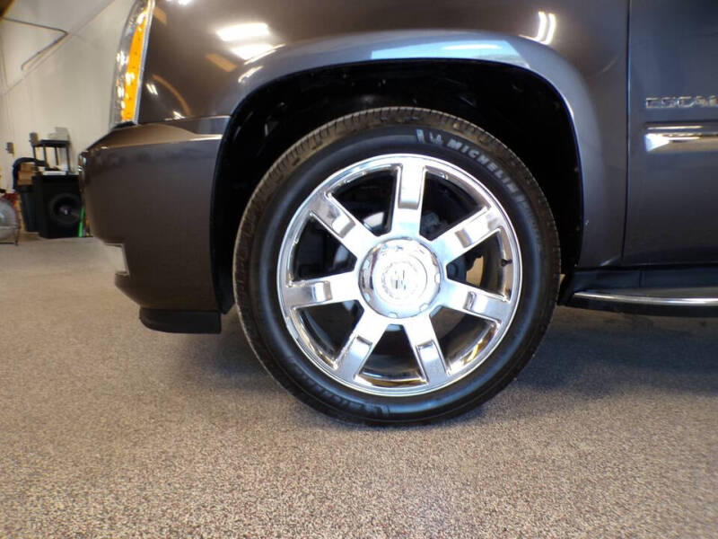 2011 Cadillac Escalade Luxury