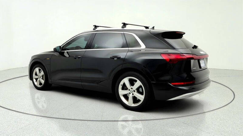 2019 Audi e-tron quattro Premium Plus