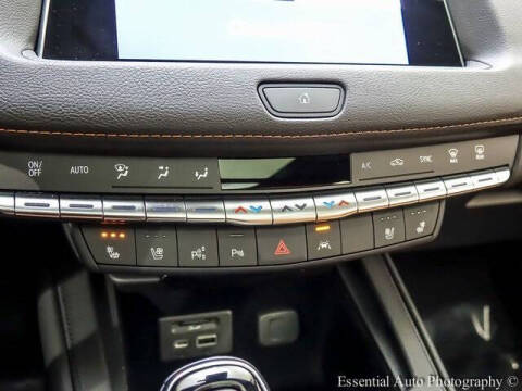 2022 Cadillac XT4 Premium Luxury