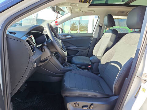 2026 Volkswagen Taos SE Black