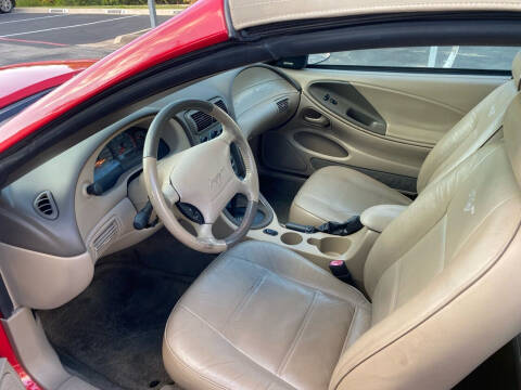 2004 Ford Mustang Deluxe